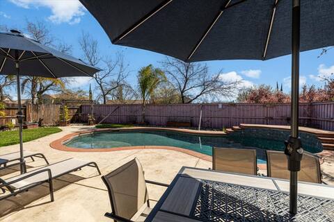 Lovely Spacious Home with Pool, Great Location!