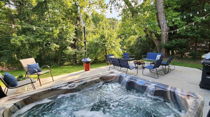 Entire Home | Hot Tub | Close To Lu*wifi*fire Pit* - Virginie