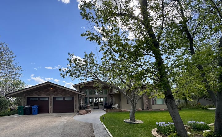 A Place To Enjoy! - Lethbridge