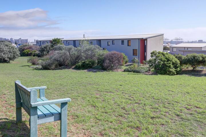 Cozy 3- Bedroom Apartment gallery image 2