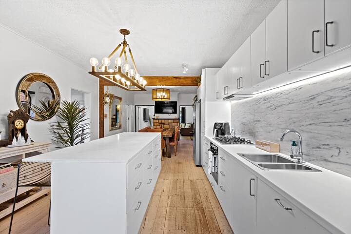 Glorius Aspendale beach house gallery image 4