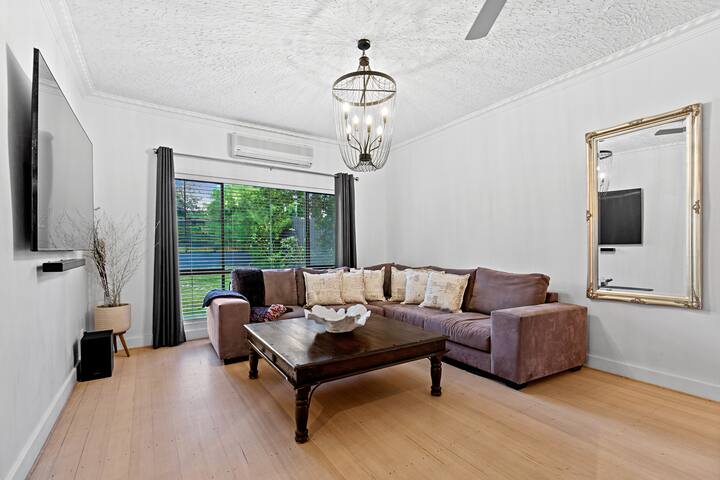 Glorius Aspendale beach house gallery image 5