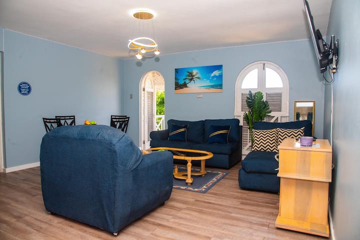 Czar's Citadel-apt23e @Columbus Heights, Ocho Rios - Ocho Rios