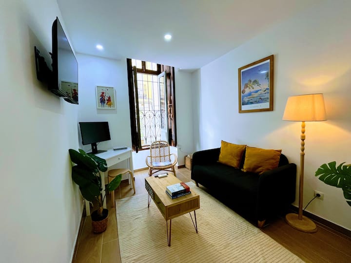 Lavapies - Peaceful 2 Bedrooms - Madrid
