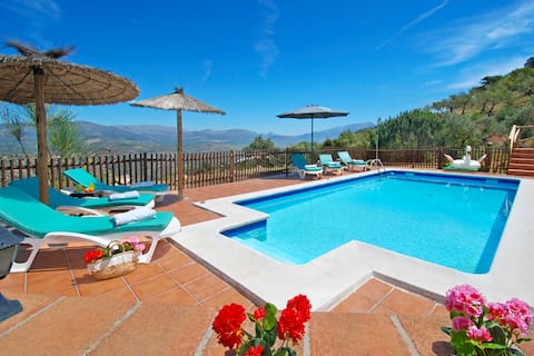 Amazing villa. Impressive views.