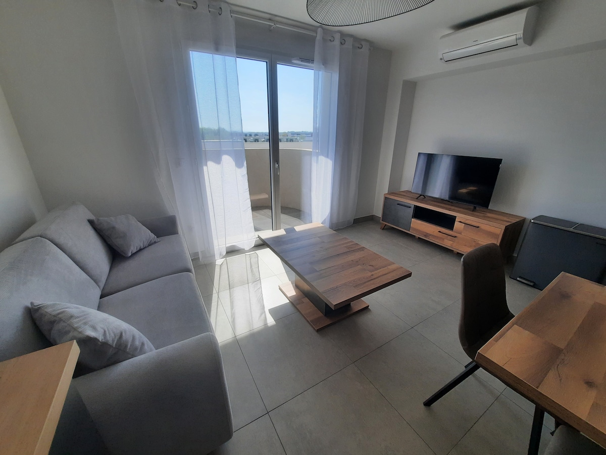 Successful Airbnb property: New 3-room apartment close to the sea 4/6 p in Sérignan
