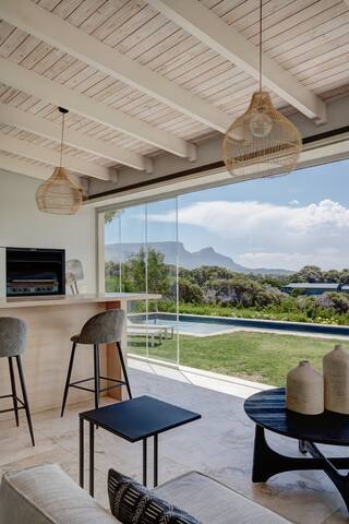 Breathtaking Views inGolf & Wine Estate : serviced gallery image 2