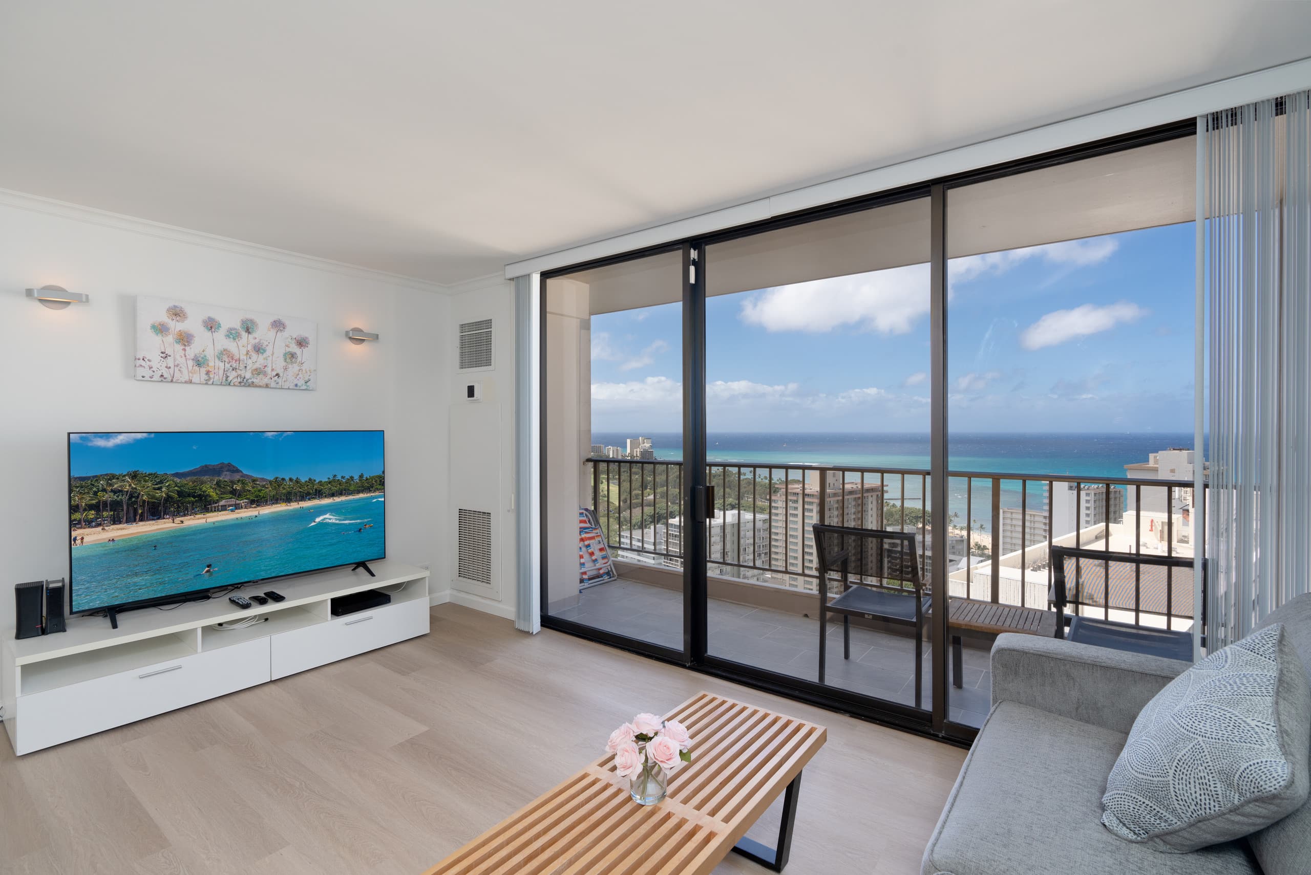 Highrise Ocean Views in Waikiki, +AC - Image 7