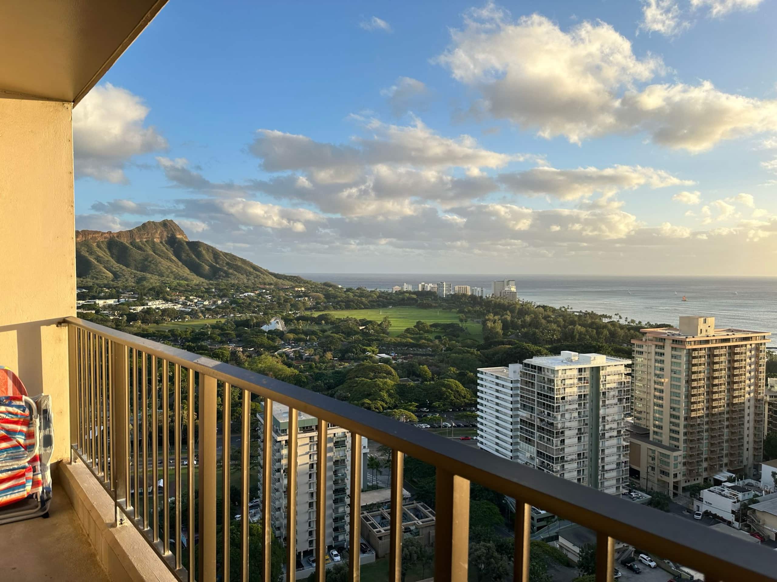 Highrise Ocean Views in Waikiki, +AC - Image 17