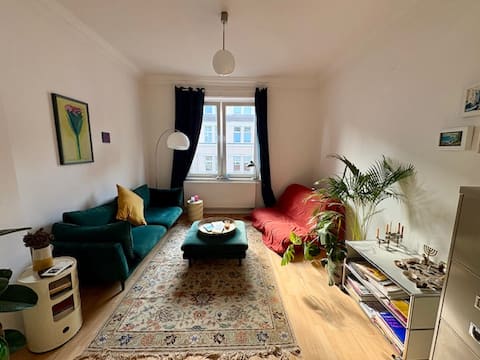 Beliebte Airbnb-Anzeige: spacious & sun-kissed city flat! in Flingern Nord