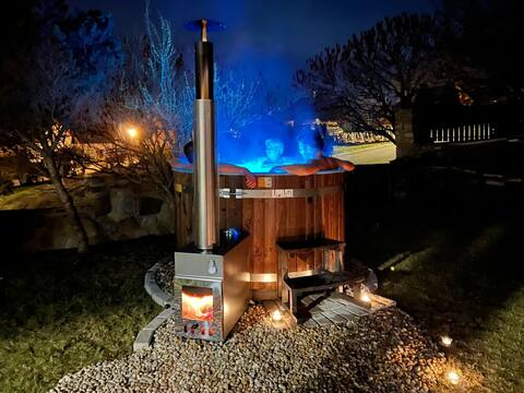Holiday house, 380 m2, NEW: bath barrel! Lake, sandy beach