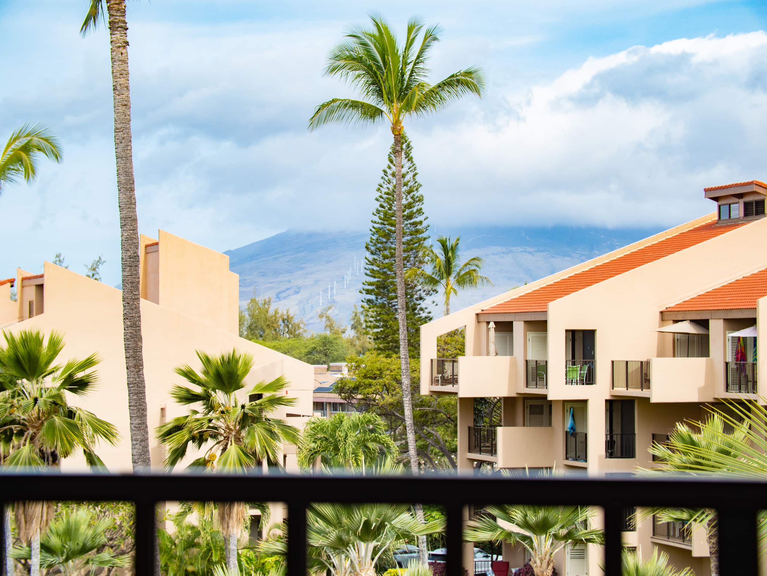 Kihei Beach Retreat: Ocean Views and Sandy Feet! - Image 23