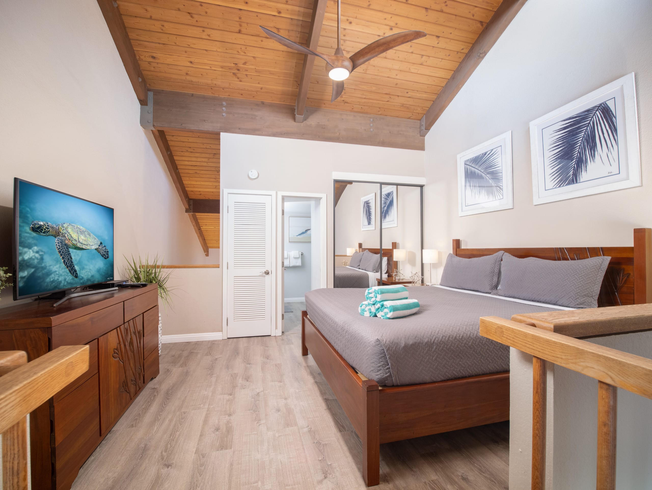 Kihei Beach Retreat: Ocean Views and Sandy Feet! - Image 8