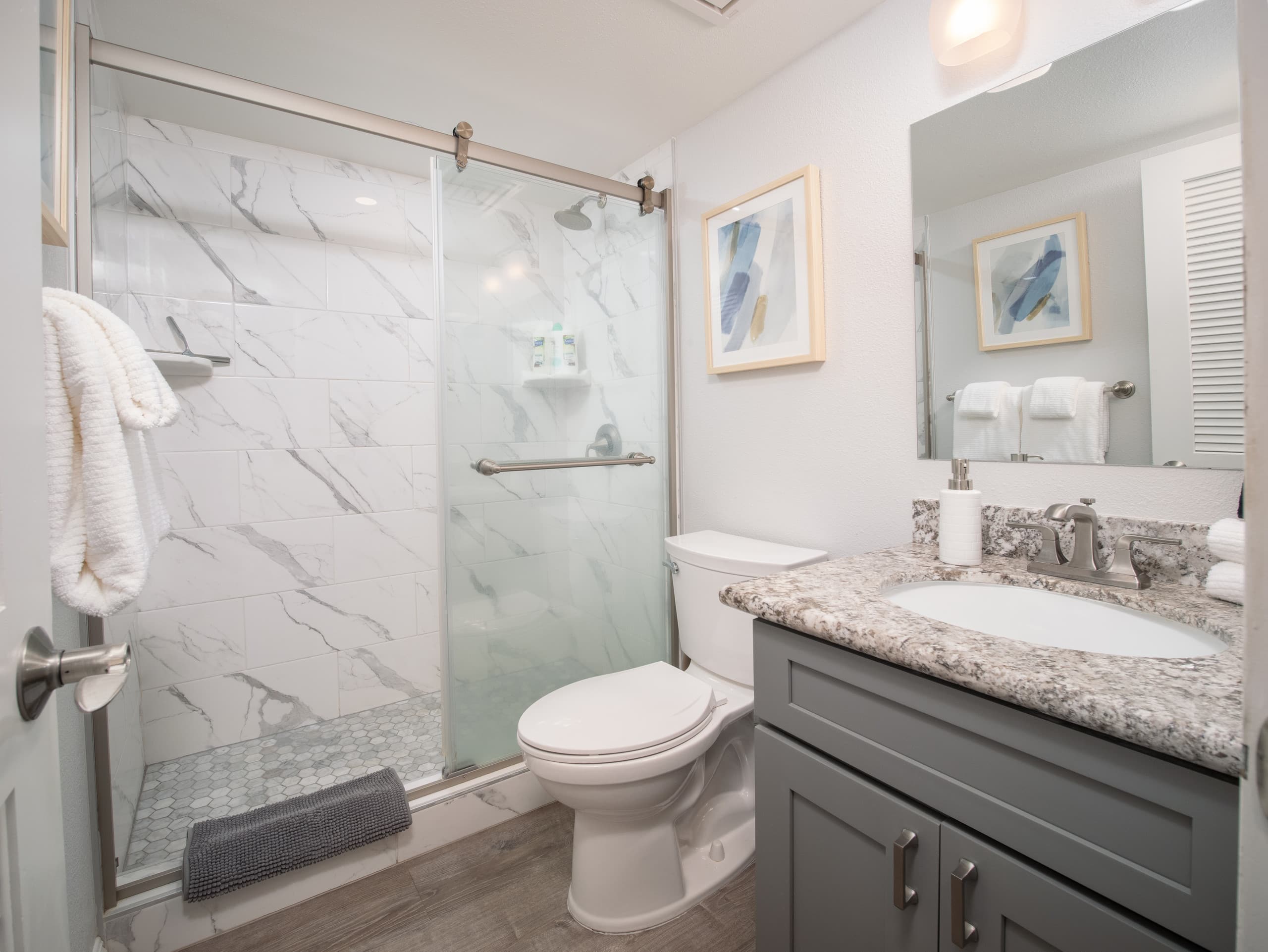 Kihei Beach Retreat: Ocean Views and Sandy Feet! - Image 10