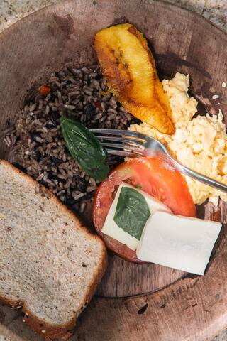 RusTeak Living - Guanacaste 1A
