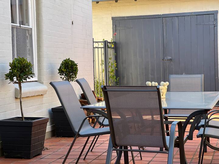 Home In Quiet East Tamworth - Tamworth