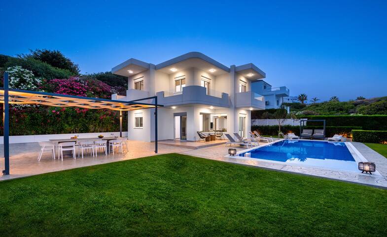 Hill and Sea View Villa gallery image 5