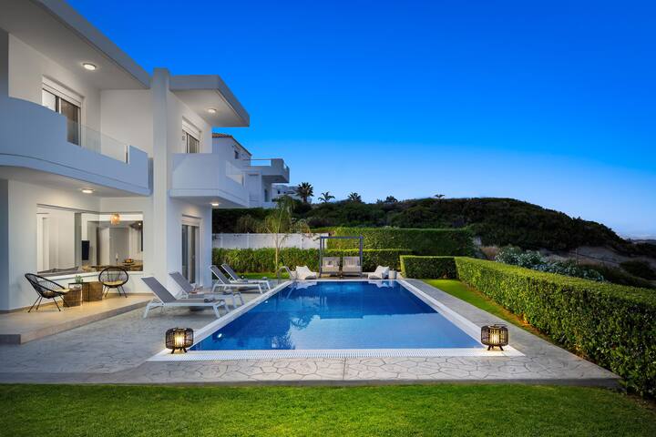 Hill and Sea View Villa gallery image 3