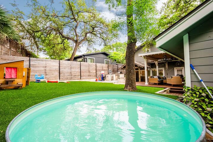 Walkable Charming Craftsman Bungalow gallery image 3