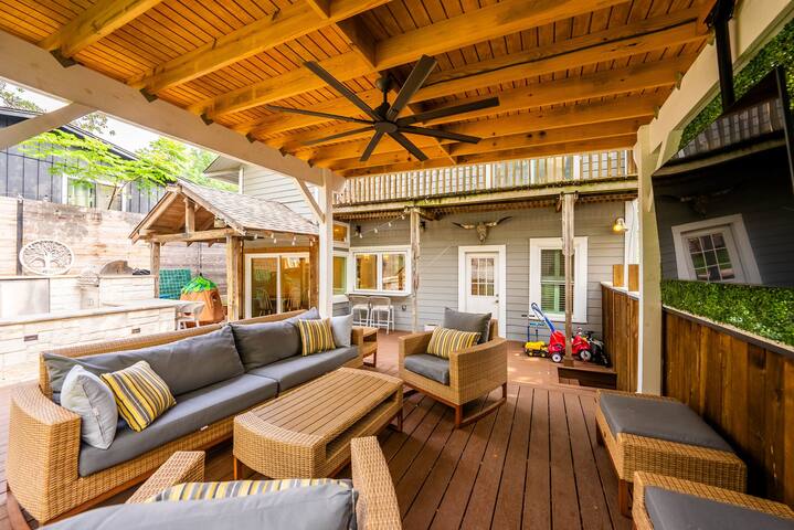 Walkable Charming Craftsman Bungalow gallery image 2