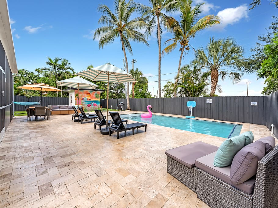 Your Miami Oasis | Pool | 6min Airport|15min Beach