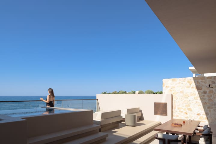 Thetis BeachFront Retreat, with Plunge Pool
