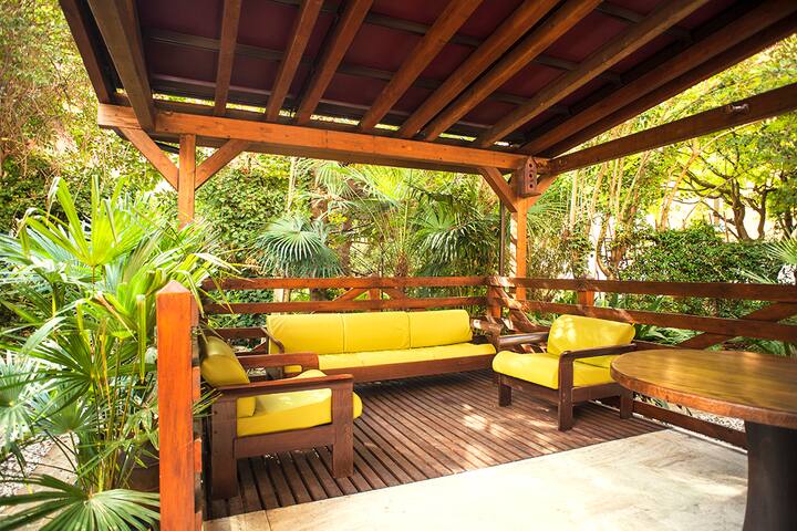 Urban Jungle gallery image 3