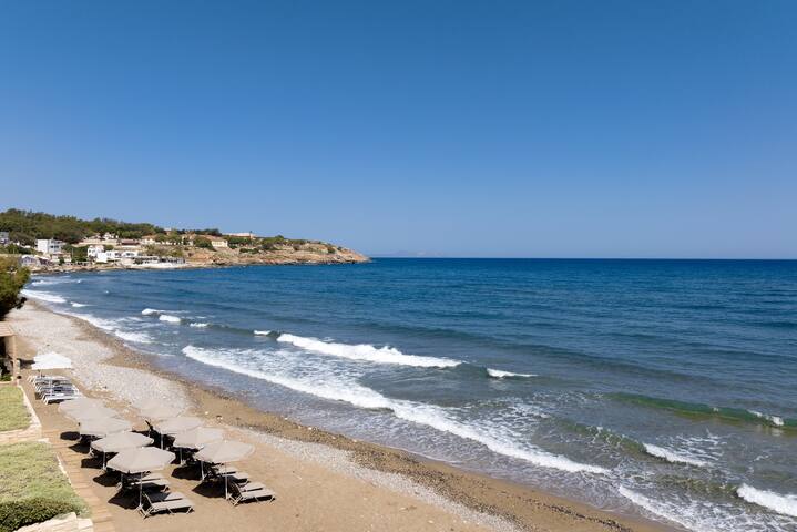 Alithia BeachFront Retreat, with Plunge Pool gallery image 5