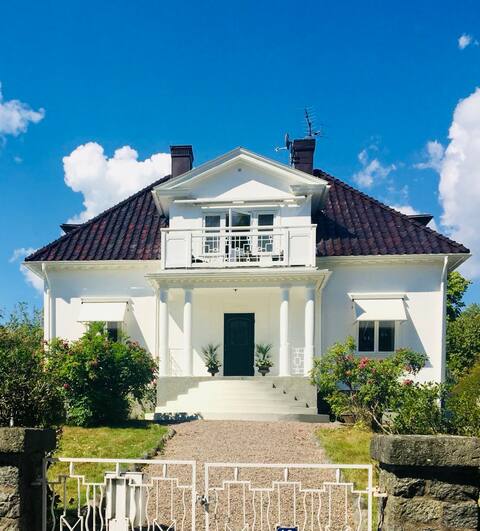 Beautiful accommodation centrally & near the lake