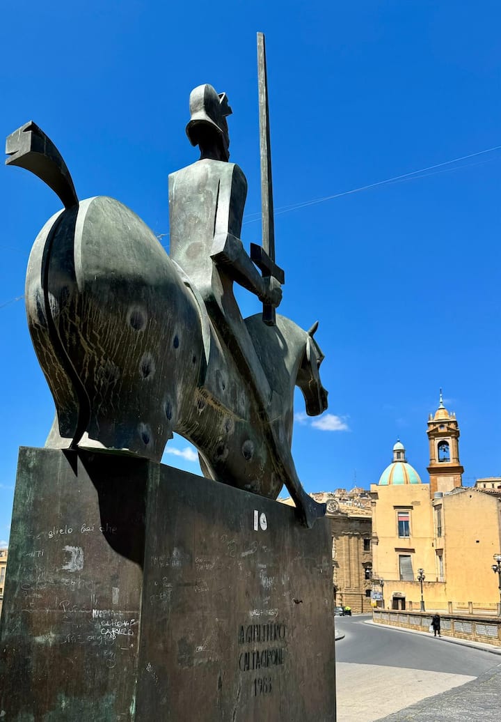 L'angolo Della Piazza - Caltagirone