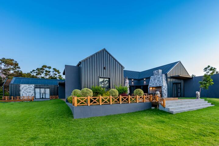 The Glass Castle gallery image 2