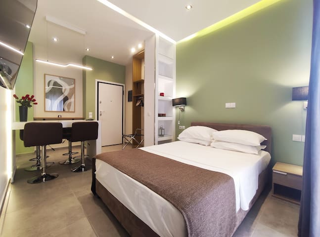 2 Independent Apartment • Athens • Netflix