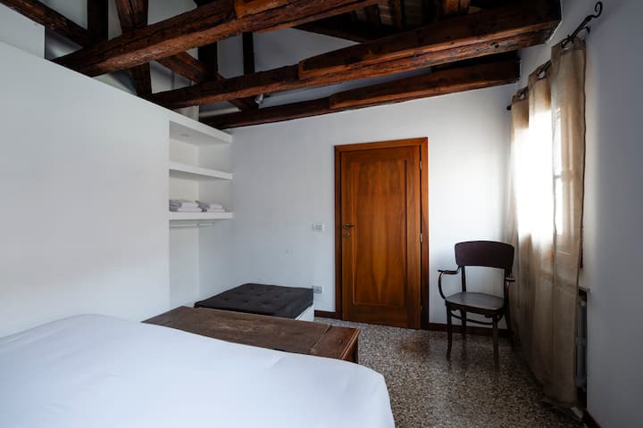 Спална соба 2