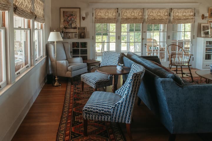 Hillcrest House Llc - The Main Residence - Medford, OR