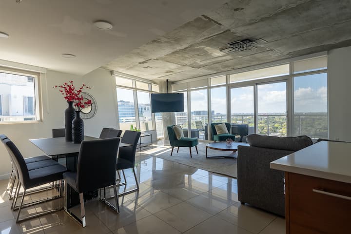 Wynwood 3 Bedrooms 2 Baths Corner Suite City View - Miami, FL