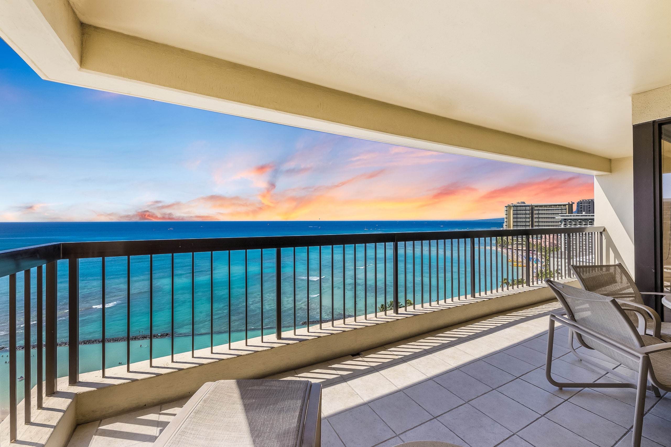 #2202 Beachfront 2BR/2BA w/ Pool, Gym & Free Valet - Image 26