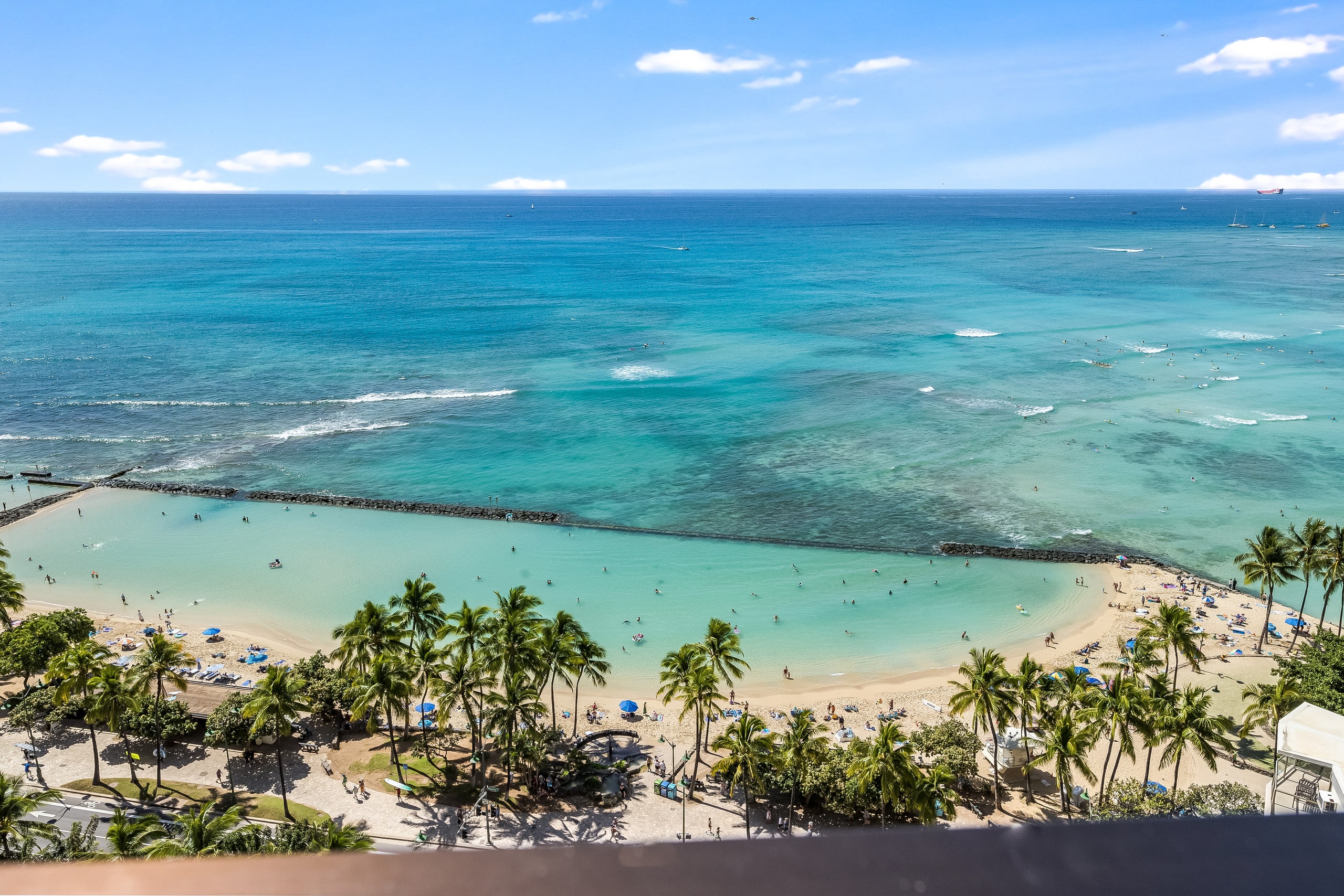 #2202 Beachfront 2BR/2BA w/ Pool, Gym & Free Valet - Image 32
