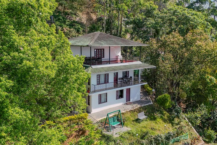4br|hill Escape+view|stayvista| Vale Echoes@munnar - Munnar