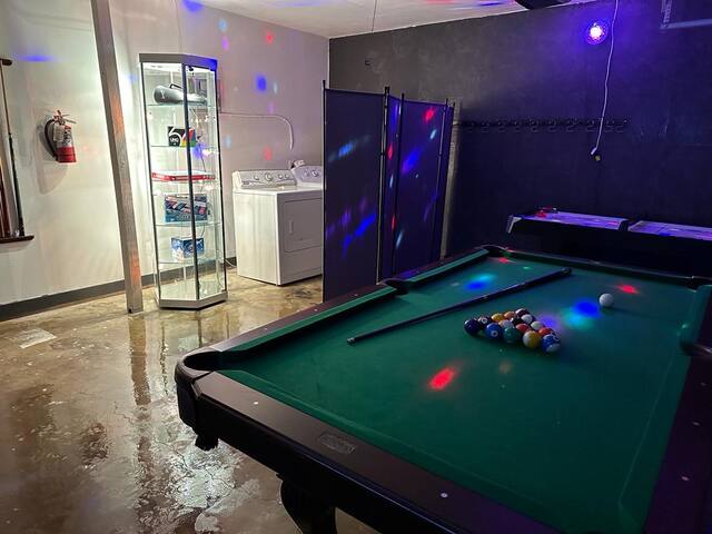 Cozy home close to AT&T stadium gallery image 2