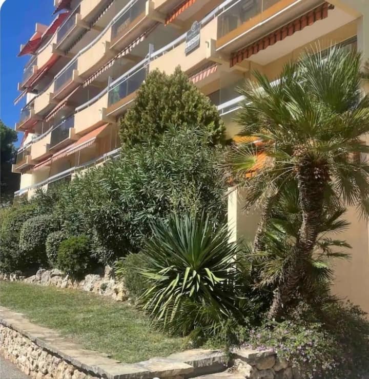 Studio Cosy Avec Parking Et Cave 150 M De La Plage - Fréjus