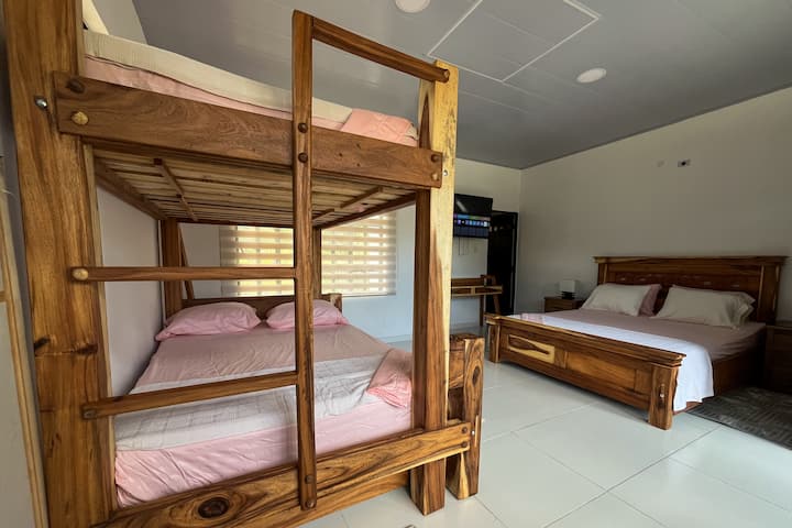 საძინებელი 4