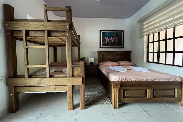 საძინებელი 1