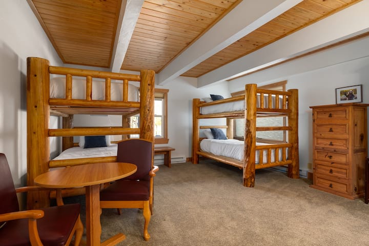 საძინებელი 4