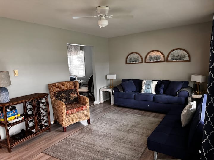 Townbank Cottage
*Beach Tags Included - Cape May, NJ
