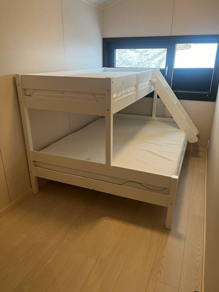 Schlafzimmer 2