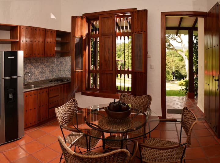 Suite Cuádruple Casa De Huéspedes “La Ceiba” - La Victoria