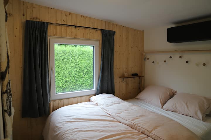 بلا شك، سوف تنام على هذا السرير الفاخر متوسط الحجم. 