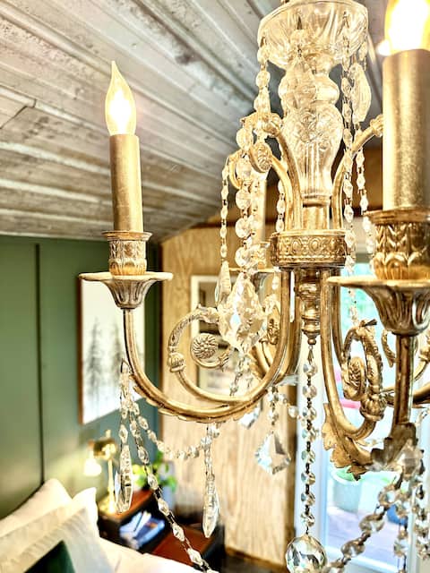 Couple's Cottage - Serene Getaway!