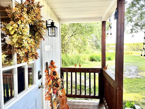 Couple's Cottage - Serene Getaway!