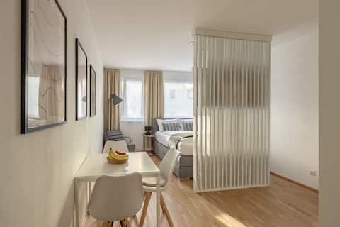 EA - Modern studio near the main square